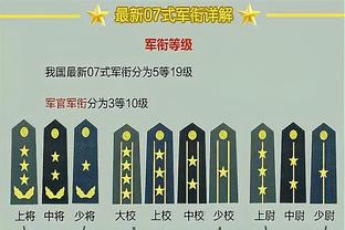 湖人球员扔纸篓“Kobe”挑战：浓眉一击命中 里夫斯超远精准入筐